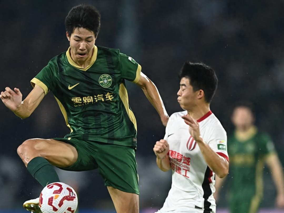 开云在线-关于今夜体能课后,成都蓉城回应争议备战欧超杯,更衣室稳定,心理建设被强调的信息