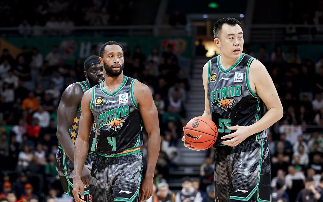 开云-关于赛地聚焦——NBA总决赛今晨热度飙升;山东男篮调整名单;质疑声仍在;轮换策略成焦点的信息
