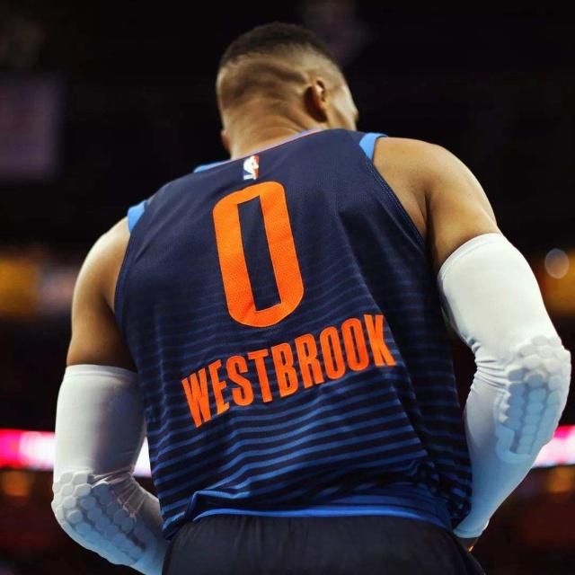 开云入口-关于NBA总决赛倒计时,俄克拉荷马雷霆清晨调整名单,细节引发关注,赛场秩序良好,临场指挥获称赞的信息